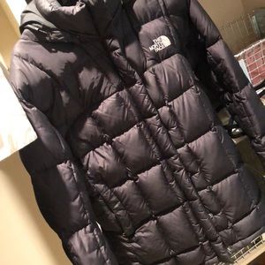 North face 3/4 length puffer. Size s